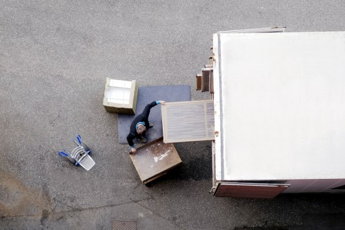 Shoreditch flat removals with careful transport for residential and commercial customers